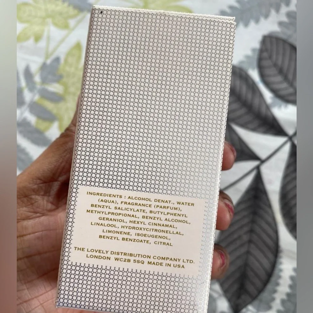 🌷SJP Lovely🌷 - Picture 2 of 8